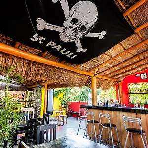  Albergue Che Playa & Bar Adults Only